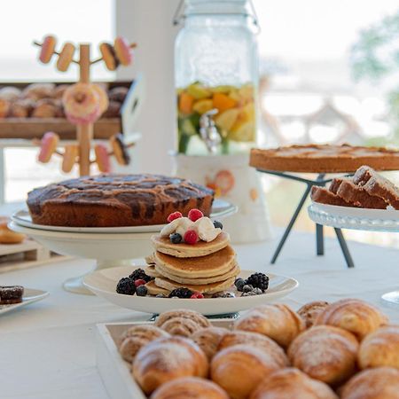 Ambasciatori Hotel - Beach Front -Breakfast Xxl & Brunch Until 12 30Pm Misano Adriatico Bagian luar foto