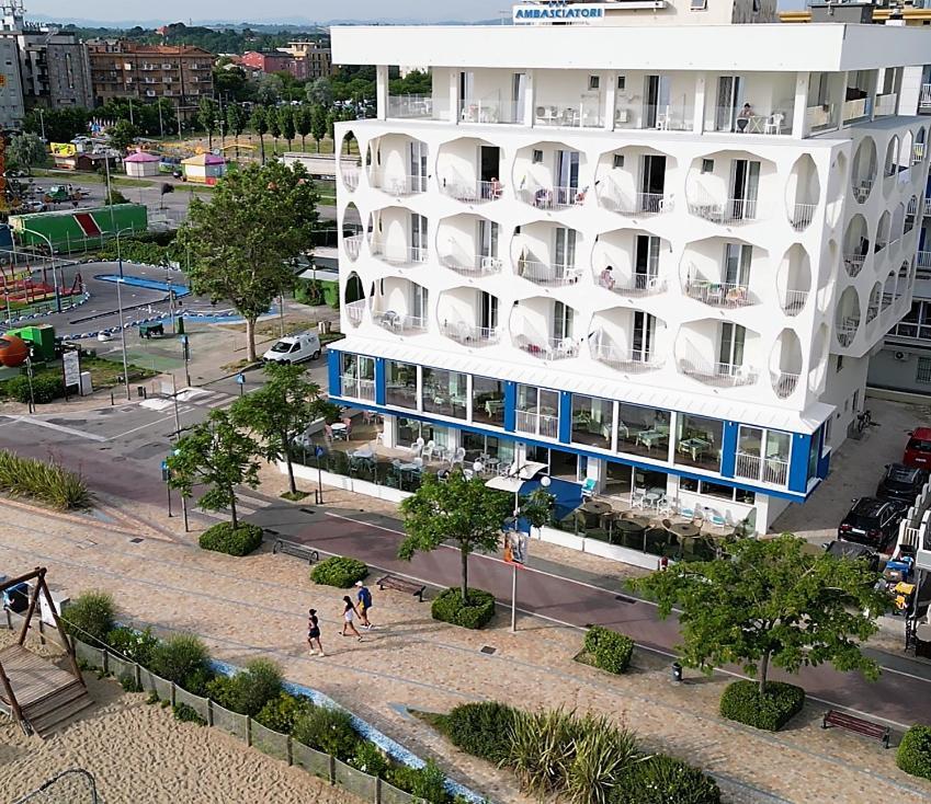 Ambasciatori Hotel - Beach Front -Breakfast Xxl & Brunch Until 12 30Pm Misano Adriatico Bagian luar foto