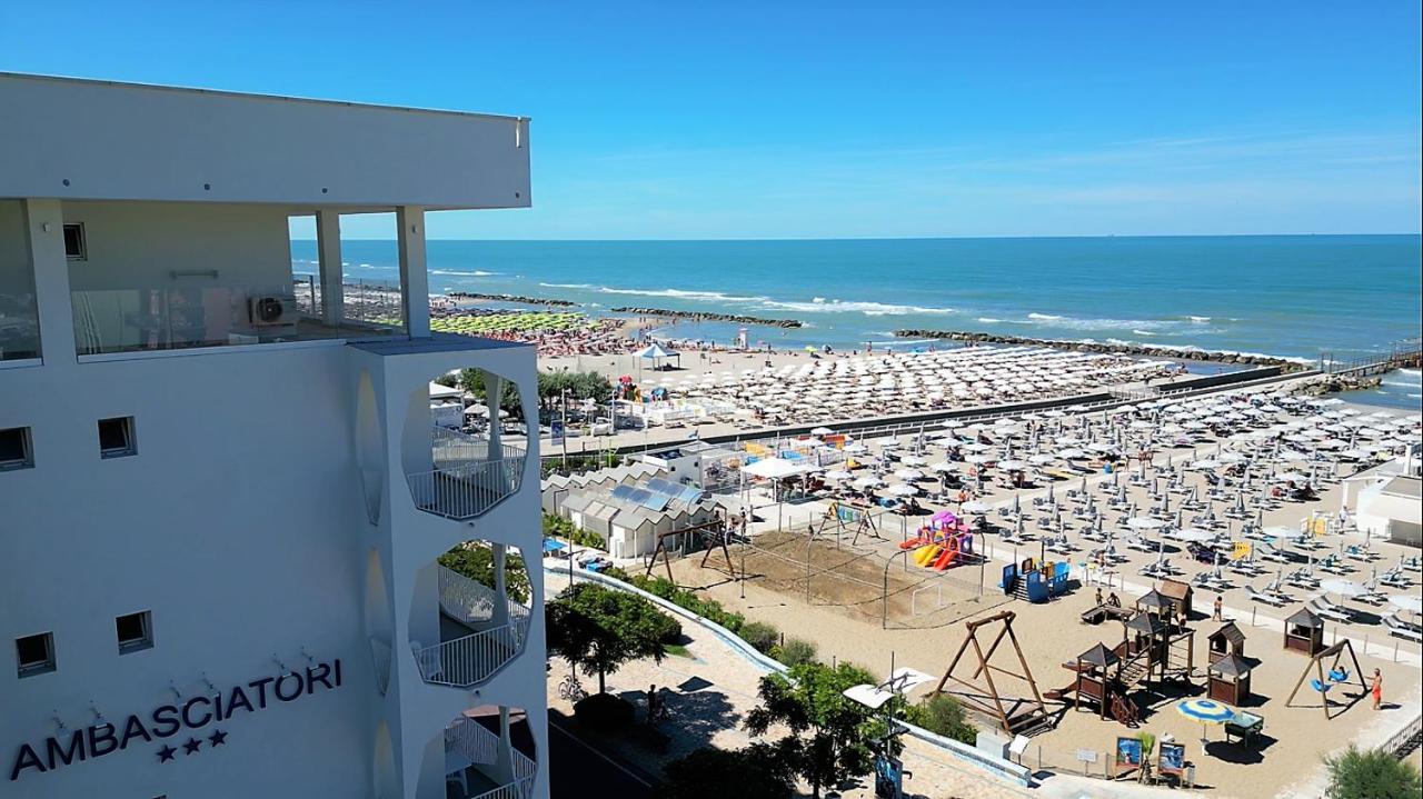 Ambasciatori Hotel - Beach Front -Breakfast Xxl & Brunch Until 12 30Pm Misano Adriatico Bagian luar foto